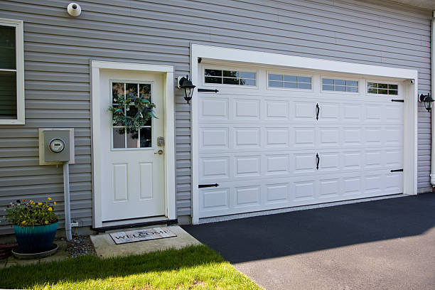 24/7 Emergency Garage Door Panel Replacement experts in Polk County County, OR